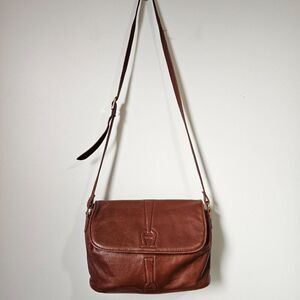 EUC VINTAGE ETIENNE AIGNER GENUINE LEATHER CROSSBODY SLING BAG MEDIUM